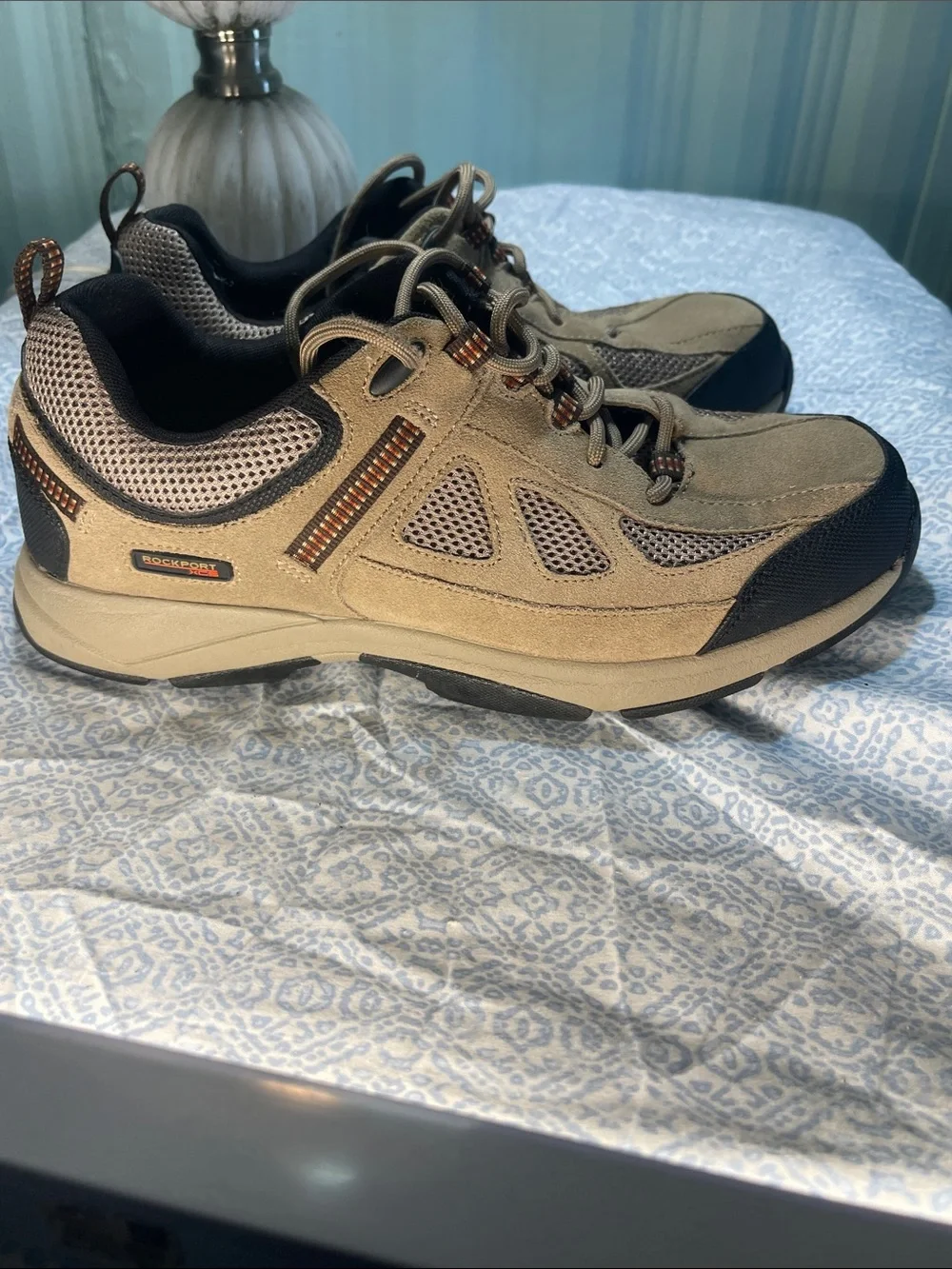 Rockport XCS Men's Tan and Black Athletic Walking Shoes EUC Size 10.5